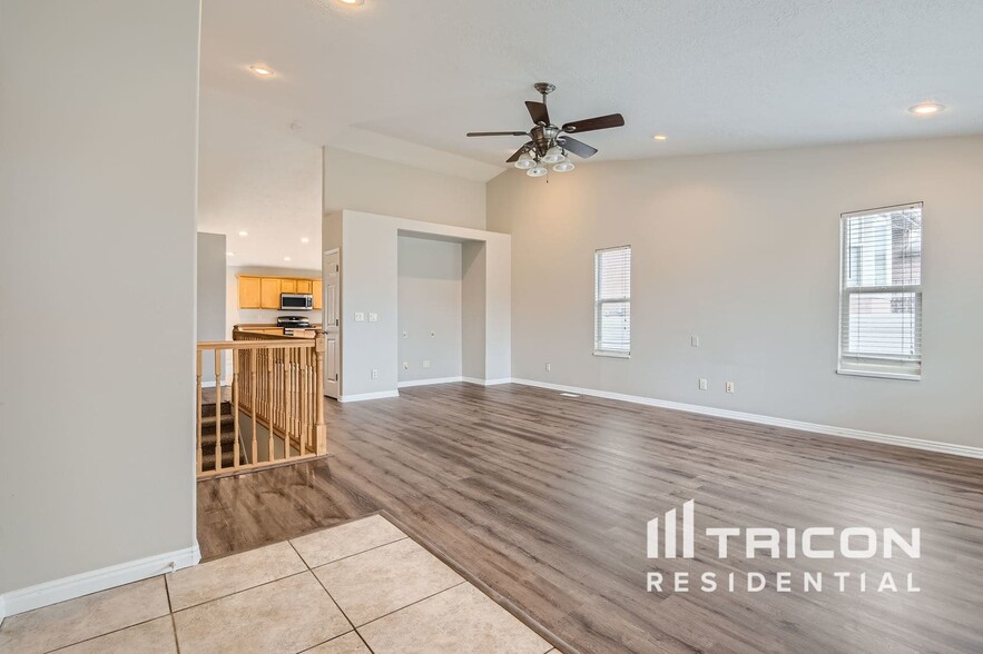 Building Photo - 4917 W Berry Creek Dr