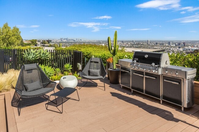 Building Photo - 1439 Devlin Dr