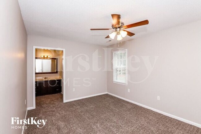 Building Photo - 6806 San Luis Ln