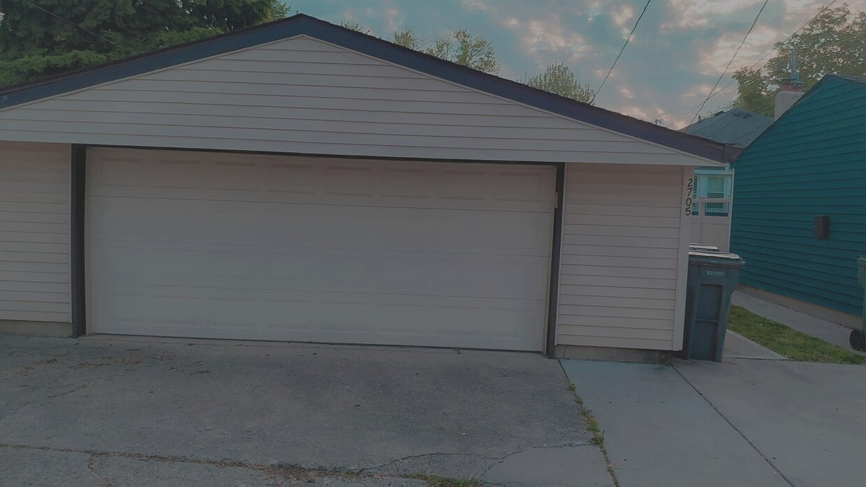 2 CAR GARAGE - 2705 Barth Ave