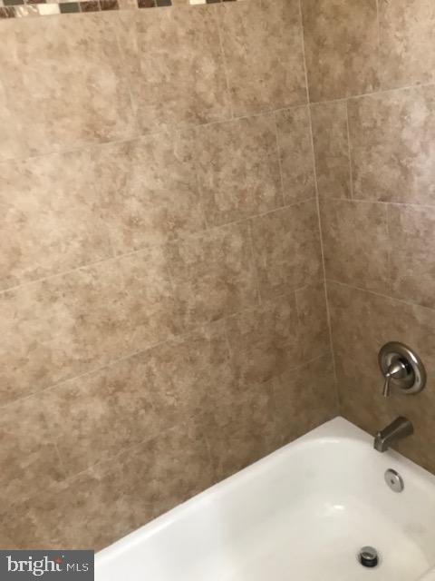 Building Photo - 7110 Donnell Pl