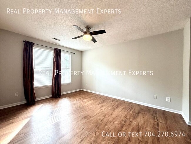 Building Photo - 20119 Henderson Rd