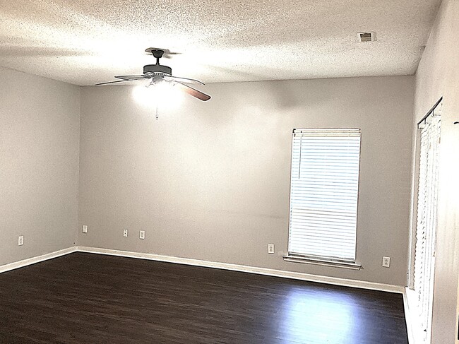 Building Photo - 5440 Rock Creek Ct