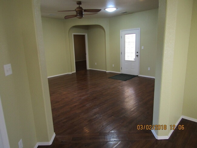 Building Photo - 4090 Bravia Dove Loop