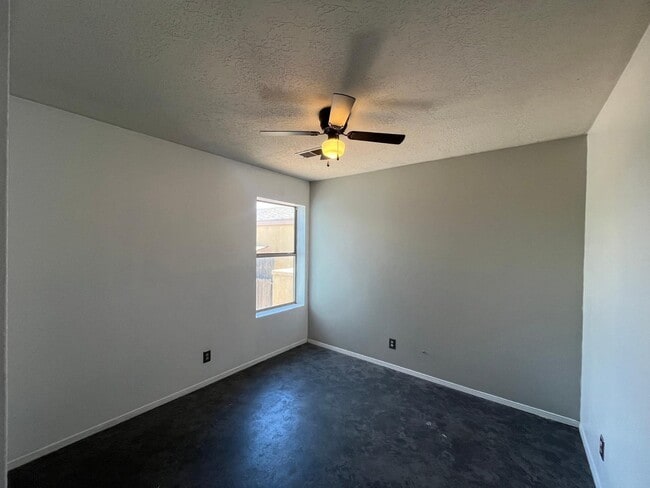 Building Photo - 1638 Perma Dr NE