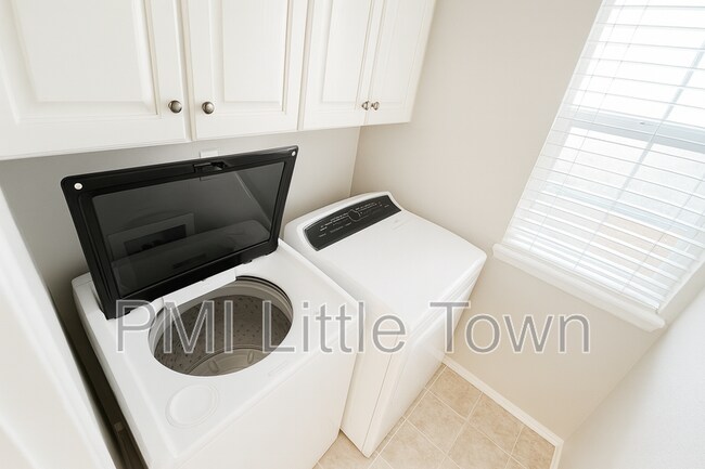 Building Photo - 4884 S Liverpool Ct