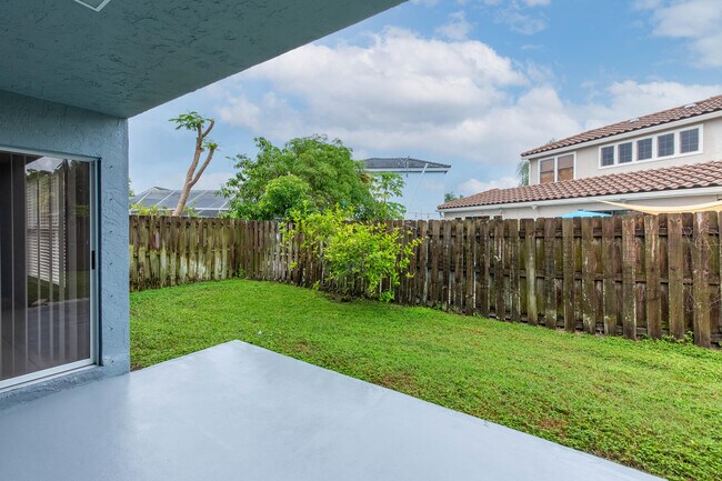 Building Photo - 12622 White Coral Dr