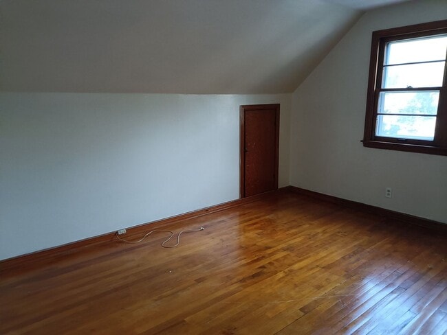 Building Photo - 5512 N 52nd St