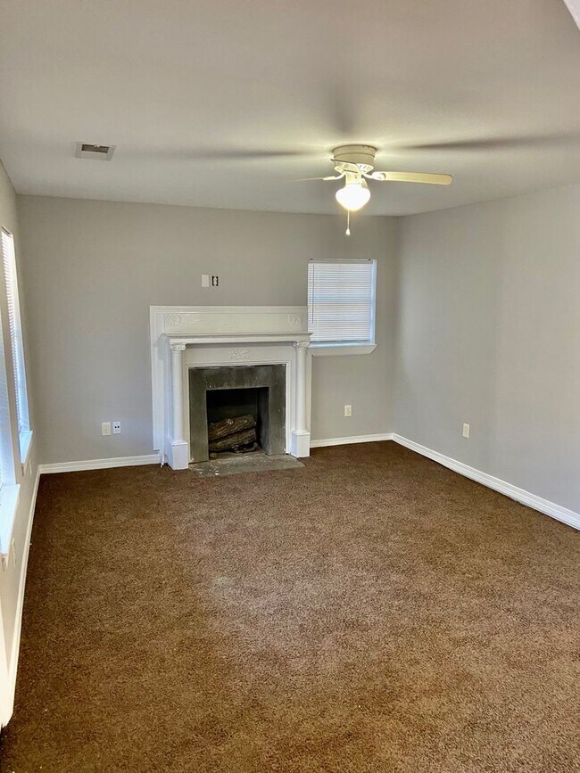 Building Photo - Gulfport 3 Bedroom