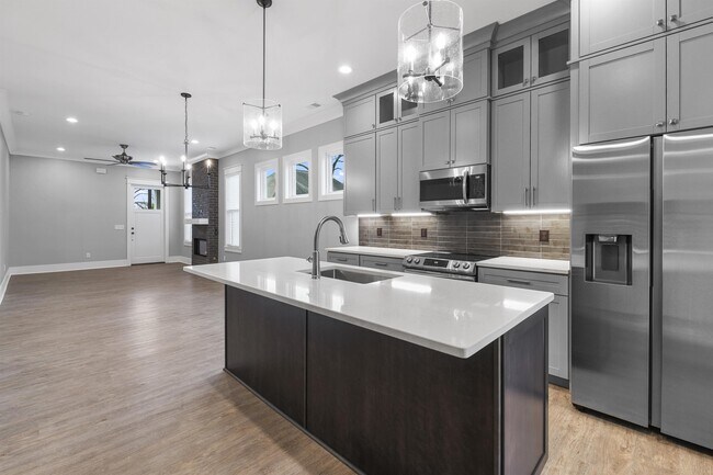 Building Photo - 1713 Double Oak Trl