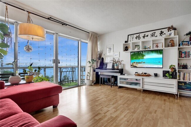 Building Photo - 2451 Brickell Ave