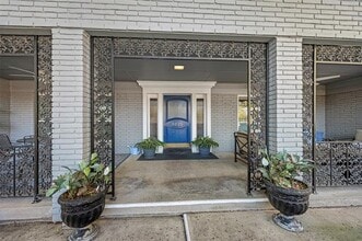 Building Photo - 6226 Bandera Ave