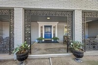 Building Photo - 6226 Bandera Ave