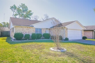 Building Photo - 2643 Indian Trail Dr