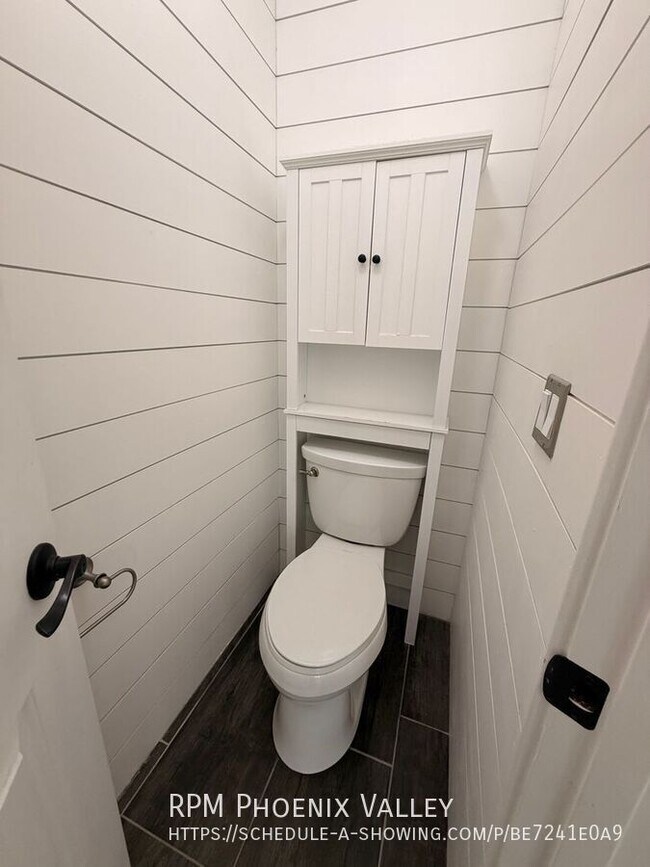 Building Photo - 8461 W Audrey Ln