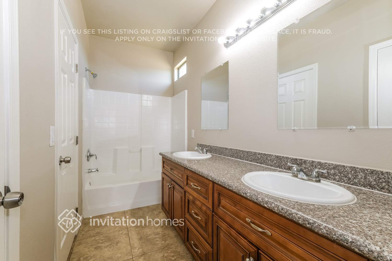 Building Photo - 6537 S 15th Dr