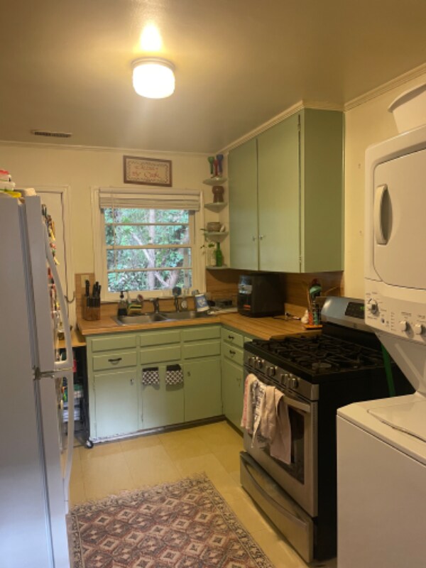 Building Photo - 11 Davie Cir