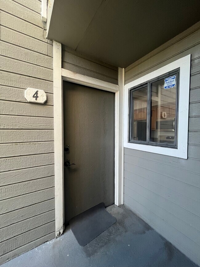 Building Photo - 7307 Haskell Ave