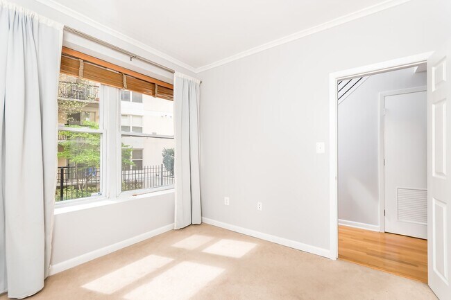 Building Photo - 1437 Rhode Island Ave NW
