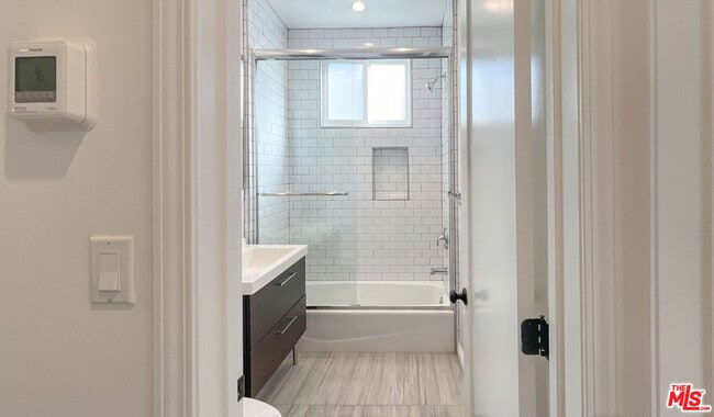 Building Photo - 4274 Elenda St