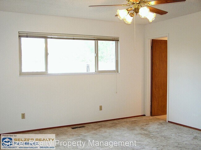 Building Photo - 3 br, 2 bath House - 1531 Gamay Pl.
