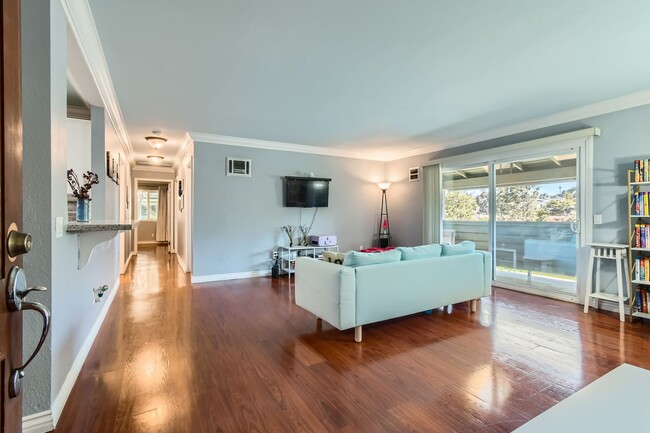 Building Photo - Spacious 3BR in Chula Vista – Renovated Ki...