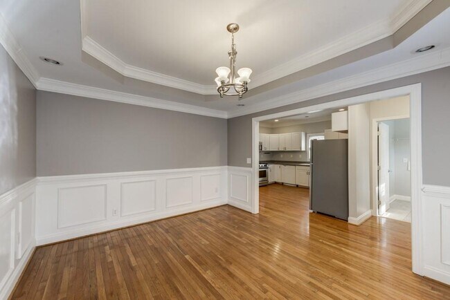 Building Photo - 105 Vanira Ave SE