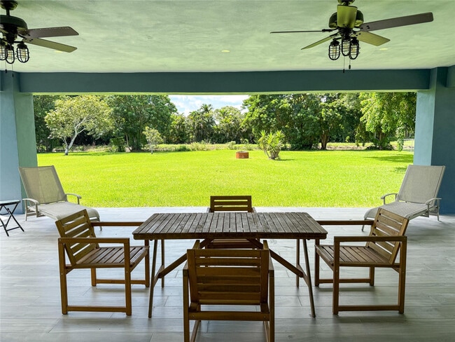 Building Photo - 17420 St