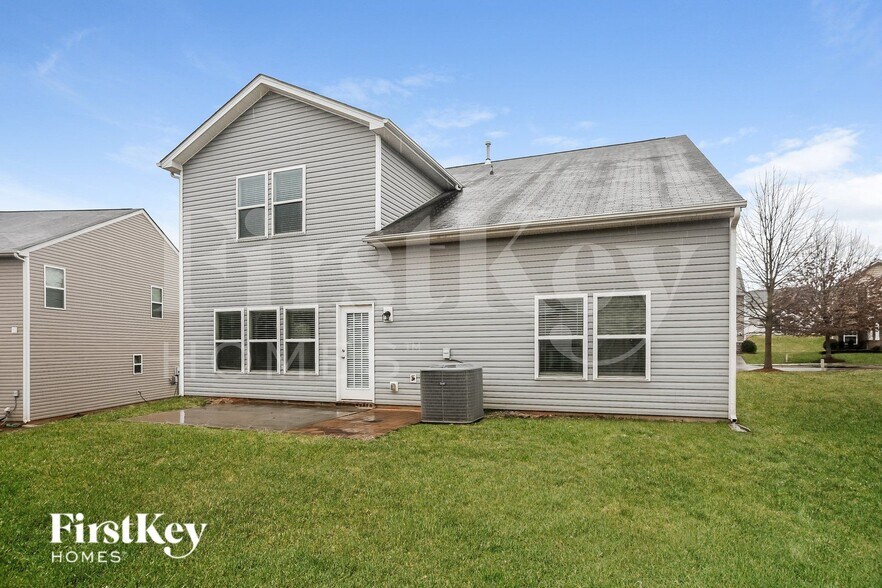 Building Photo - 6906 Barefoot Forest Dr