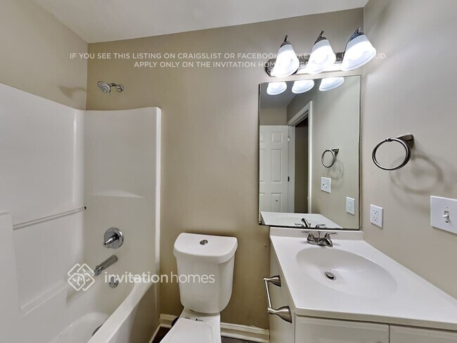 Building Photo - 65 Windsong Dr