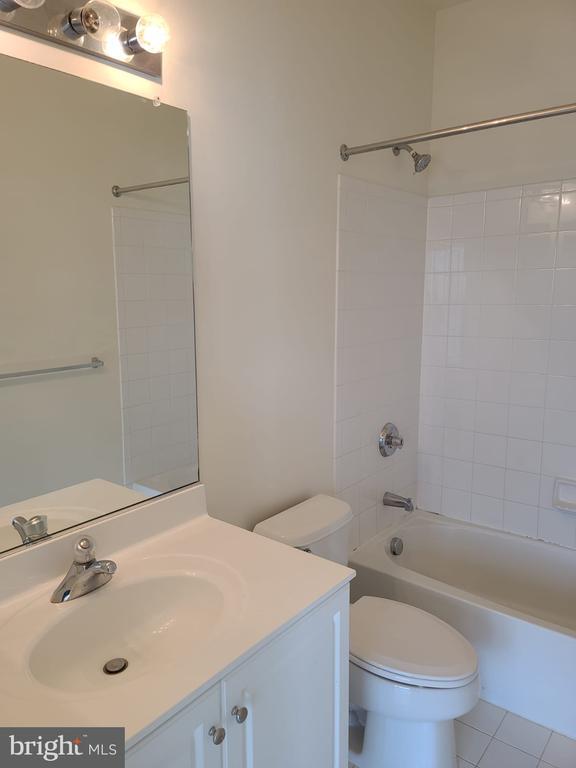 Building Photo - 42625 Homefront Terrace