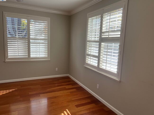 Building Photo - 172 Maidenhair Ct