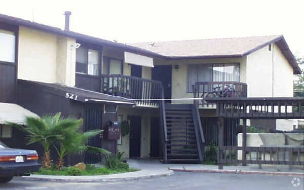 Primary Photo - 521 E Lexington Ave