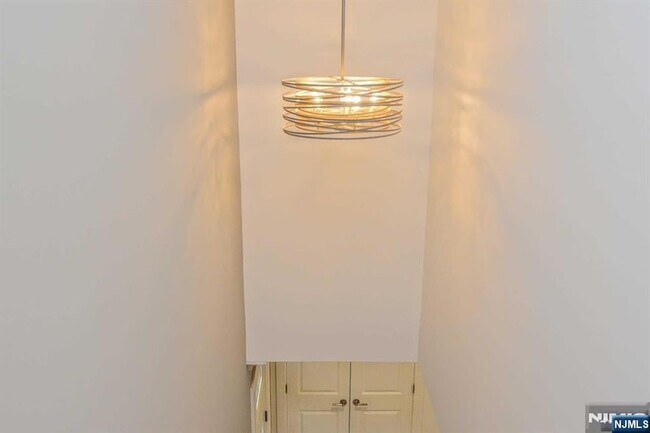 Building Photo - 108 Collignon Way