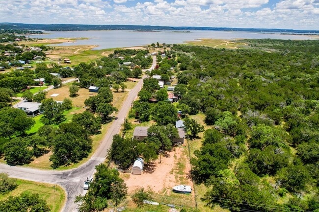 Building Photo - 636 South St