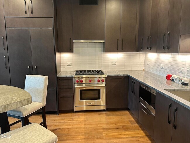 Building Photo - 115 Morris St