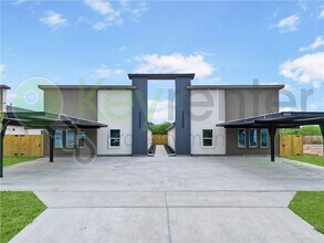 Building Photo - 17 Doctor's Dr