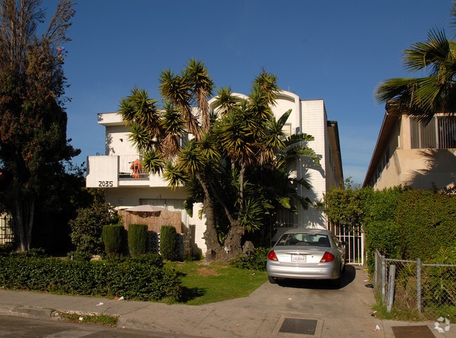Building Photo - 2035 S. Garth Ave.