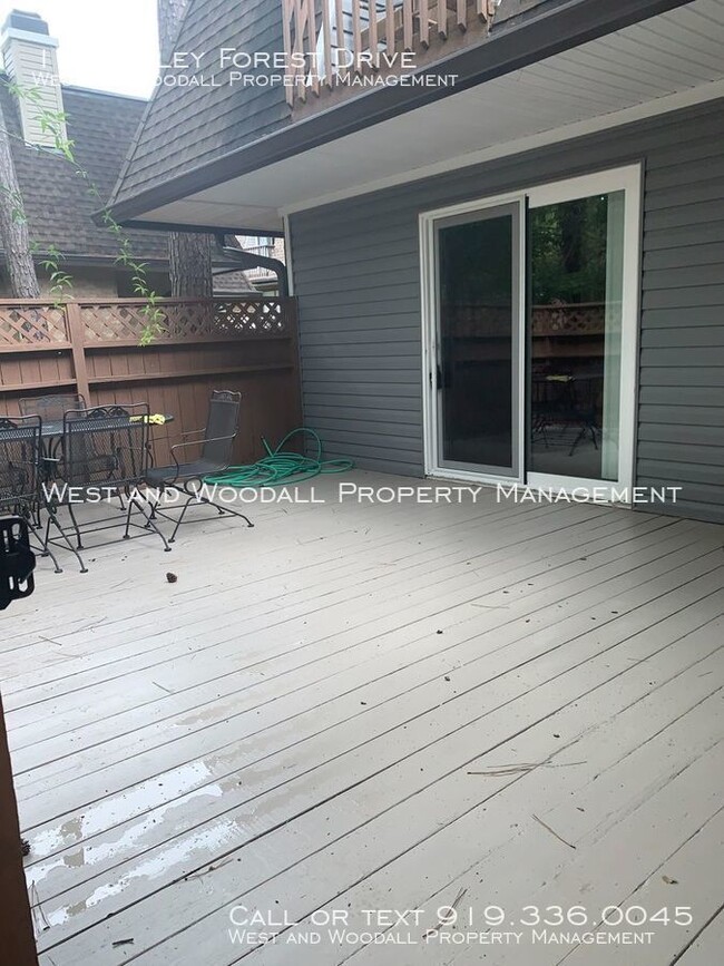Primary Photo - 129 Finley Forest Dr