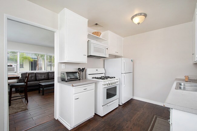 Building Photo - 1059 Grand Ave