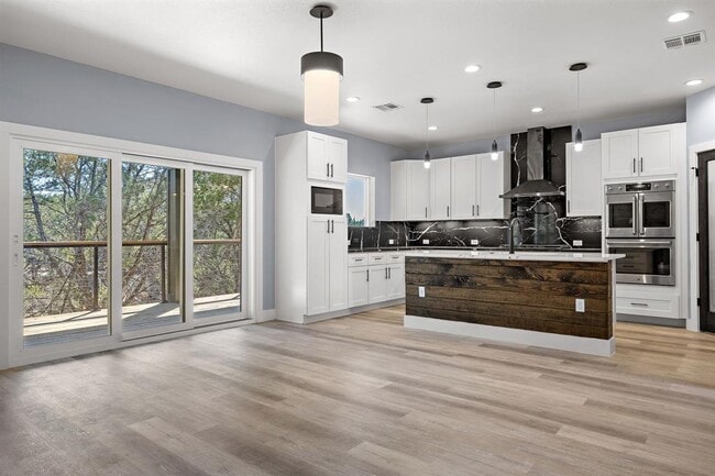 Building Photo - 3013 Clark Ave