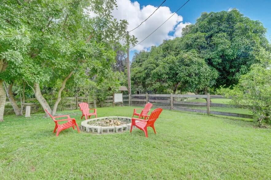 Building Photo - 10325 Tarrah Ln
