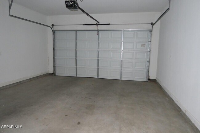 Building Photo - 13153 Cozy Cove Ave