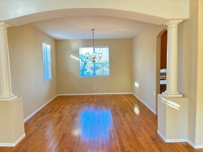 Building Photo - Stunning 4-bedroom hilltop residence nestled in the desirable upper Corona