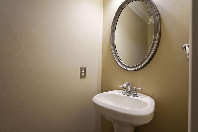 Building Photo - 307 Le Gran Bend