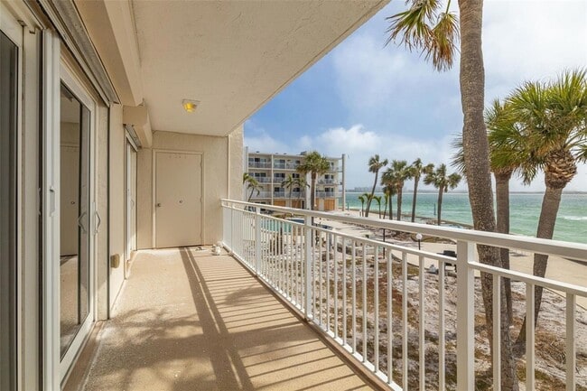 Building Photo - 200 1st Ave