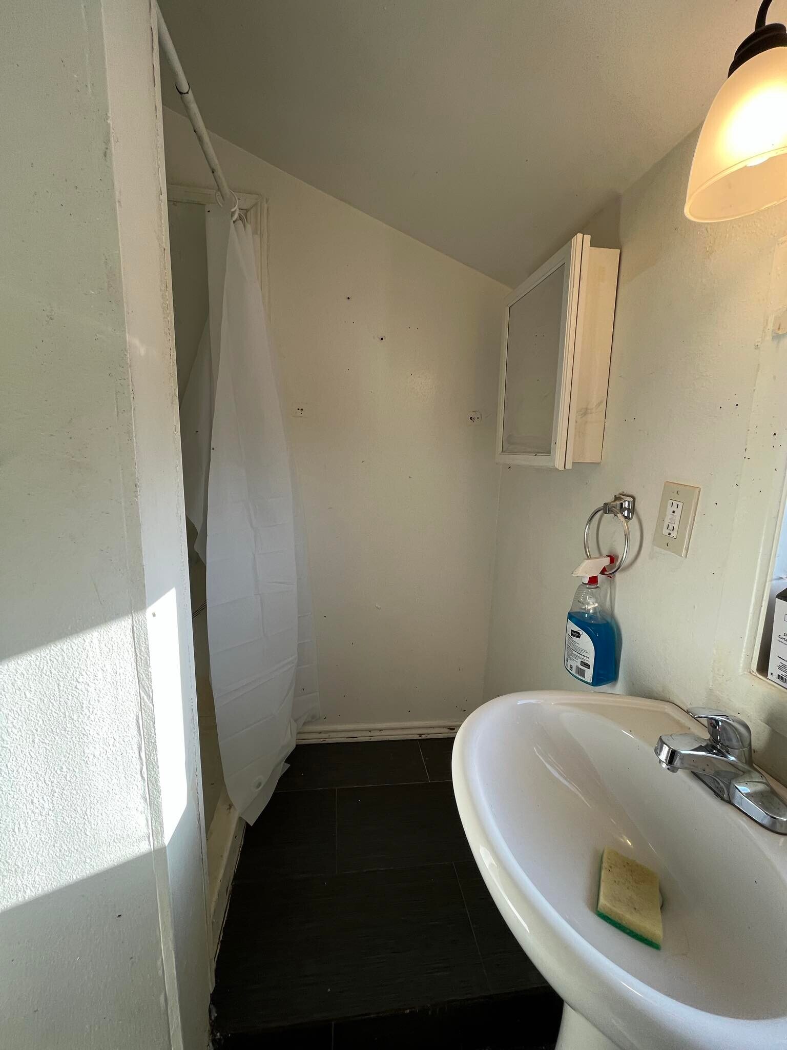 Building Photo - 430 S Holladay Dr