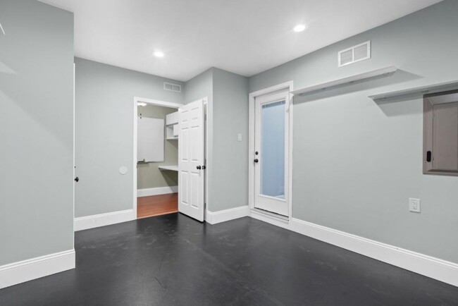 Building Photo - 10605 Coreopsis Dr