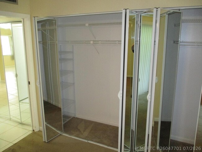 Building Photo - 506 Mansfield M