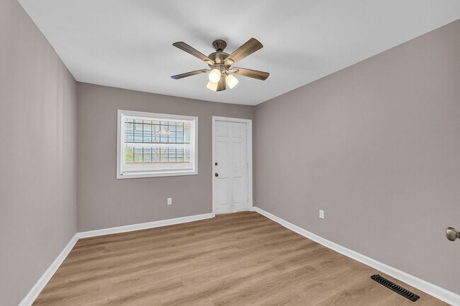 Building Photo - Charming 2BR Duplex in Atlanta